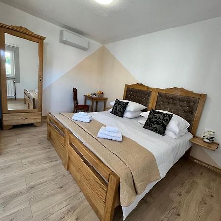Mountain View Rooms Zadvarje Εξωτερικό φωτογραφία